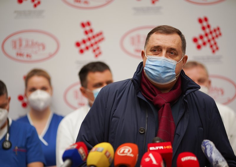 [FOTO] Milorad Dodik izašao iz bolnice i odmah zaprijetio odcjepljenjem: BiH će nestati, a RS će postati država