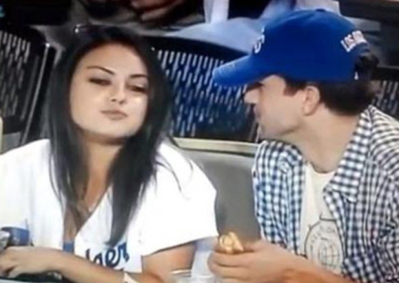 Ashton Kutcher vara i Milu Kunis?