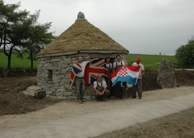 Otvara se istarski kažun u Velikoj Britaniji