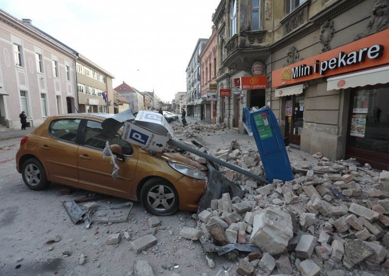 Sisak se u najrazornijem potresu prema istoku pomaknuo deset , a Petrinja do 20 centimetara