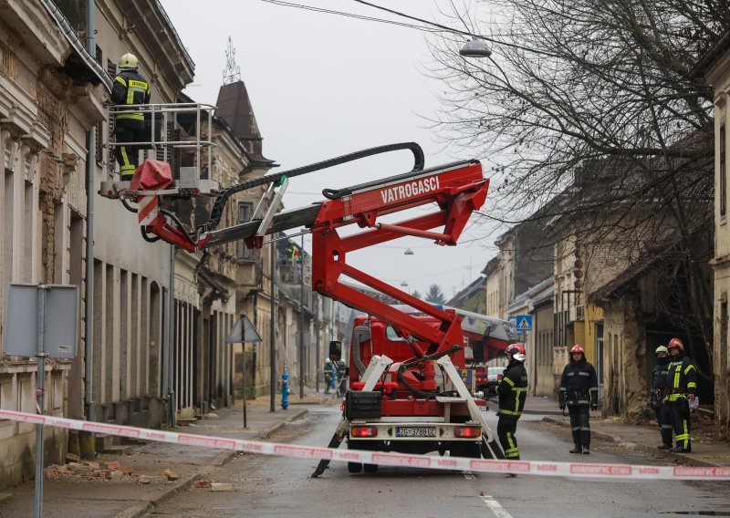 Vatrogasci u Glini evakuirali nekoliko ljudi nakon jučerašnjeg potresa