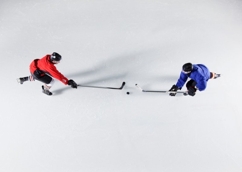 Pomutnja u hokeju na ledu; čelnici zbog jednog važnog detalja traže zamjenu za sudomaćina Svjetskog prvenstva