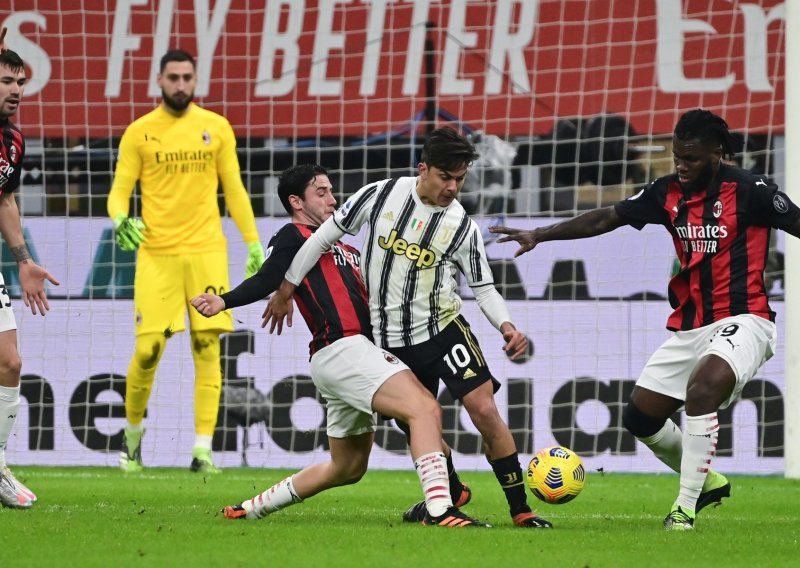 U velikom derbiju talijanskog nogometa Juventus na San Siru slomio Milan; u Ligama petice više nema neporaženih momčadi