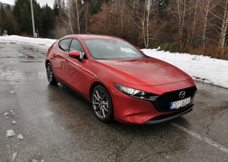 [FOTO/VIDEO] Vozili smo Mazdu3 Skyactiv-G150; lijepi hatchback sa snažnijim blago hibridnim benzinskim motorom