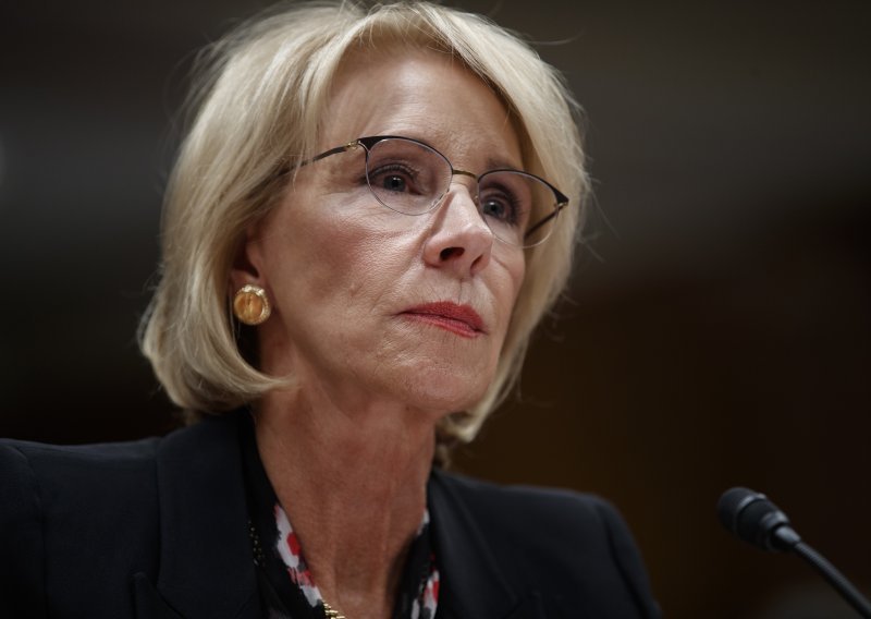 [FOTO] Još jedna članica vlade napušta brod koji tone: Ostavku podnijela i Trumpova ministrica obrazovanja Betsy DeVos