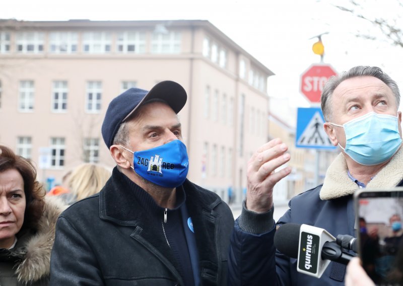 Bandić u Banovini: Niste sami, Zagreb će pomagati stradalima bez obzira koje nacije i vjere bili