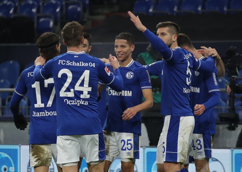[FOTO] Schalke čak 30 utakmica čekao na pobjedu, a sada se momčad iz Gelsenkirchena ispucala na Kramarićevom Hoffenheimu