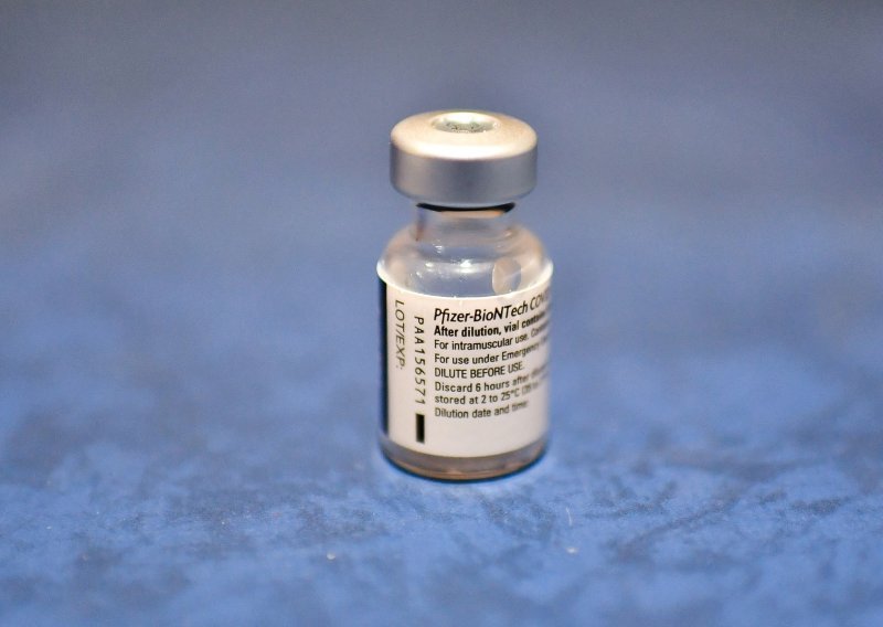 BioNTech će ove godine isporučiti dvije milijarde doza cjepiva protiv covida-19