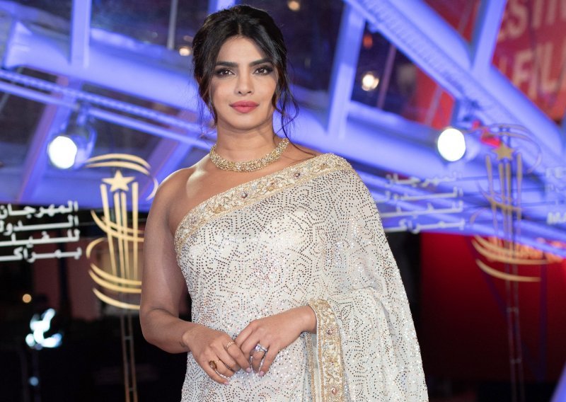 Neprepoznatljiva ljepotica: Ovako je Priyanka Chopra izgledala prije nego je okrunjena za Miss svijeta