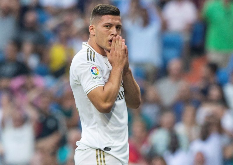 Luka Jović nakon godinu i pol napušta Real Madrid u kojem se nije snašao; poznato je gdje će srpski napadač nastaviti karijeru