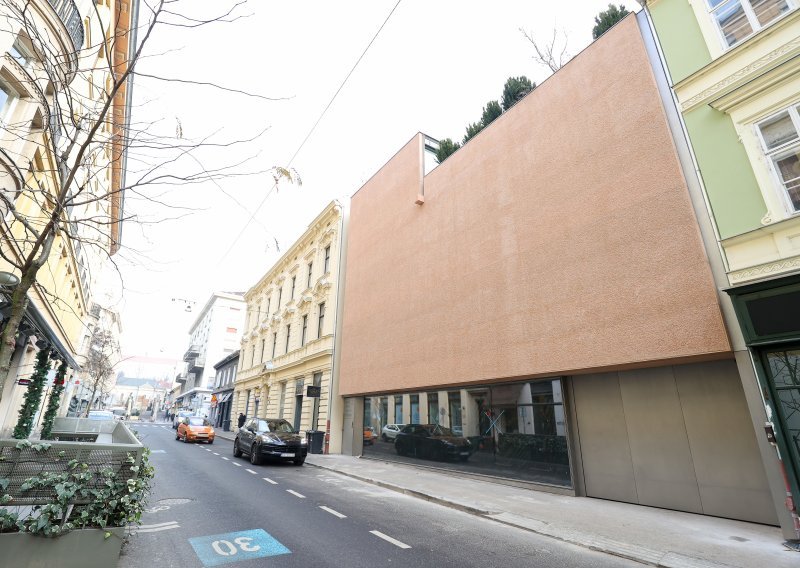 [FOTO] Konačno uklonjene skele s luksuzne kuće u srcu Zagreba šefa Adris grupe Ante Vlahovića. Pogledajte kako izgleda