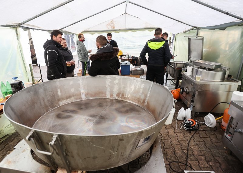 Pleter već zapošljava, traže vozača, konobara i pomoćne radnike u Petrinji