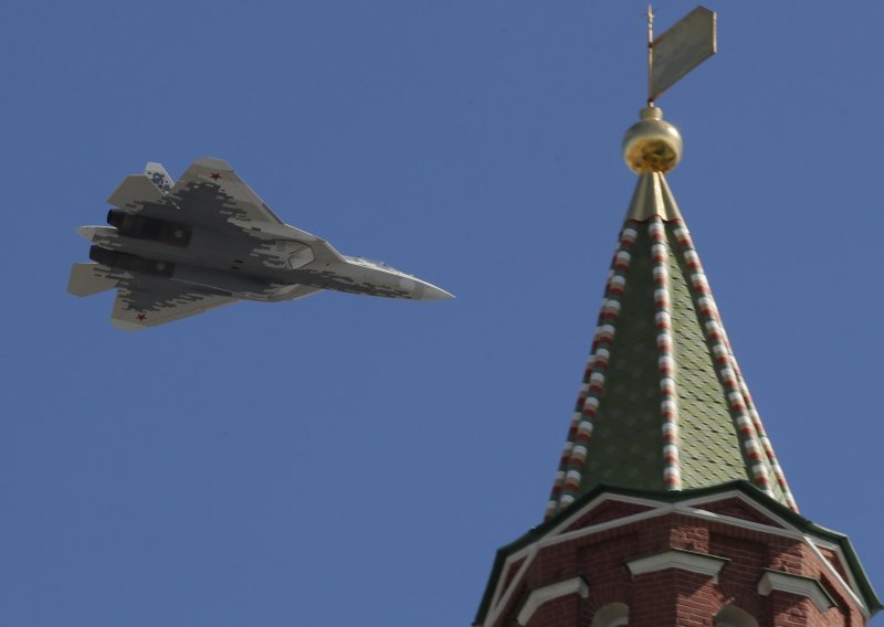 [FOTO/VIDEO] Rusko ratno zrakoplovstvo dobilo prvi primjerak lovca Su-57, uskoro stižu i motori s potiskom bez konkurencije u svijetu