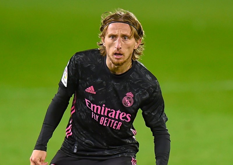 Luka Modrić prvi puta javno progovorio o ugovoru s Realom koji još nije potpisao, ali je otkrio jedan detalj: Ne mogu reći više, ali...