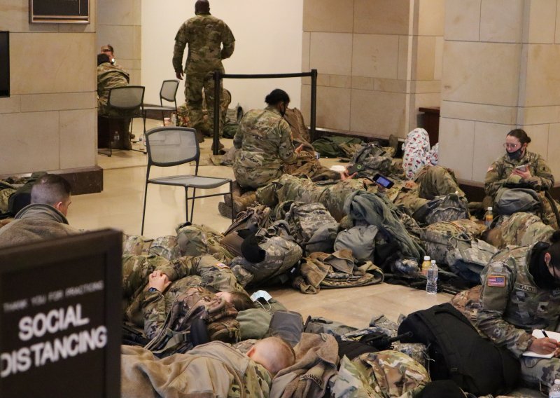 SAD: Do sada optuženo više od 300 ljudi za napad na Kapitol