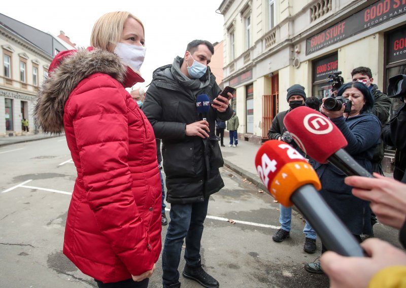 Ikić Baniček: Siščani neće imati pravo na 100 posto državne obnove?!