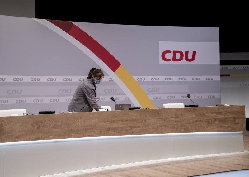 Njemački CDU na virtualnoj stranačkoj konvenciji bira novog predsjednika; tri kandidata u utrci