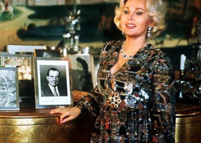 Zsa Zsa Gabor polomila kosti