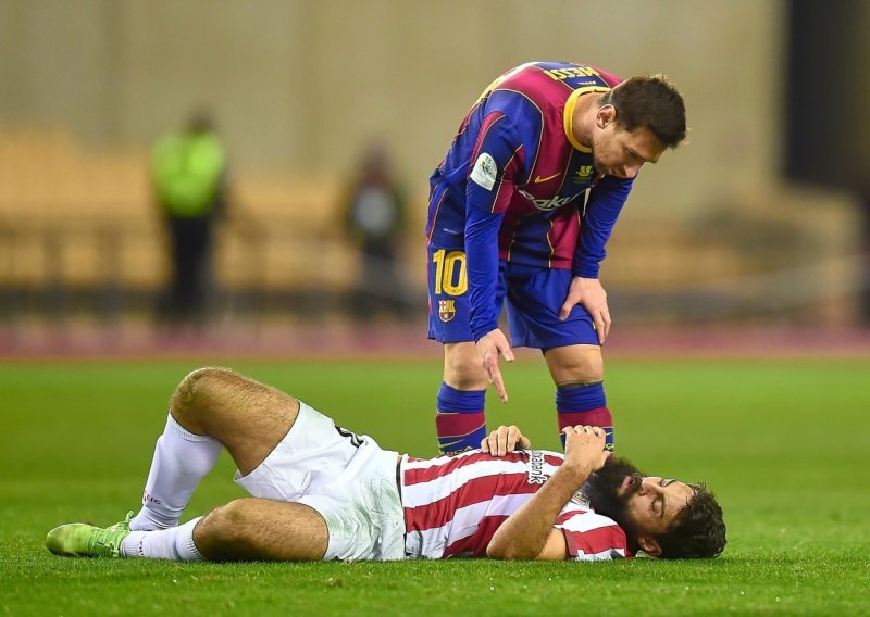 Messi izgubio živce i čeka ga velika kazna; pogledajte kako je divljački sleđa udario igrača i nokautirao ga, a mnoge je iznenadilo koji mu je ovo crveni karton u karijeri