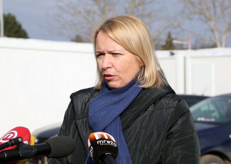 Ikić Baniček: Zakon o obnovi ne odgovara na najvažnije pitanje - tko što plaća
