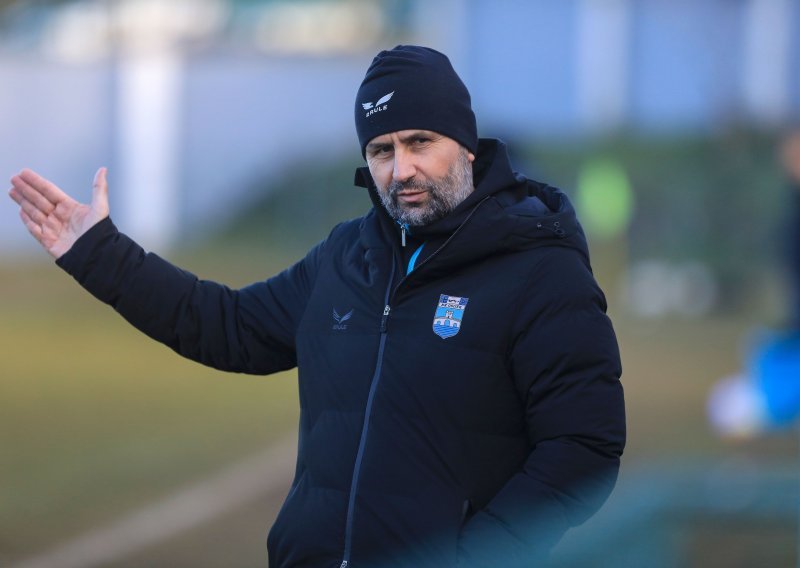 Osijek i Nenad Bjelica pohvalili se novim pojačanjem; bivši trener Dinama doveo je igrača kojeg je silno želio, ali pojavio se i jedan problem