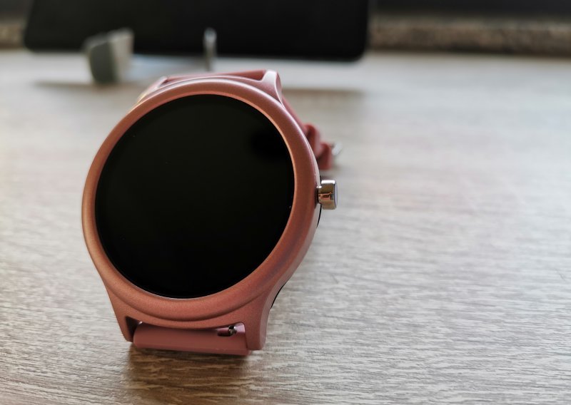 [FOTO] Isprobali smo MeanIT Smartwatch M30 Lady: Zanimljiv tek kao modni dodatak