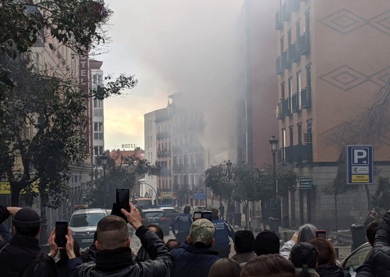 [VIDEO/FOTO] Jaka eksplozija u središtu Madrida raznijela dio zgrade, najmanje troje ljudi poginulo, osam ozlijeđeno