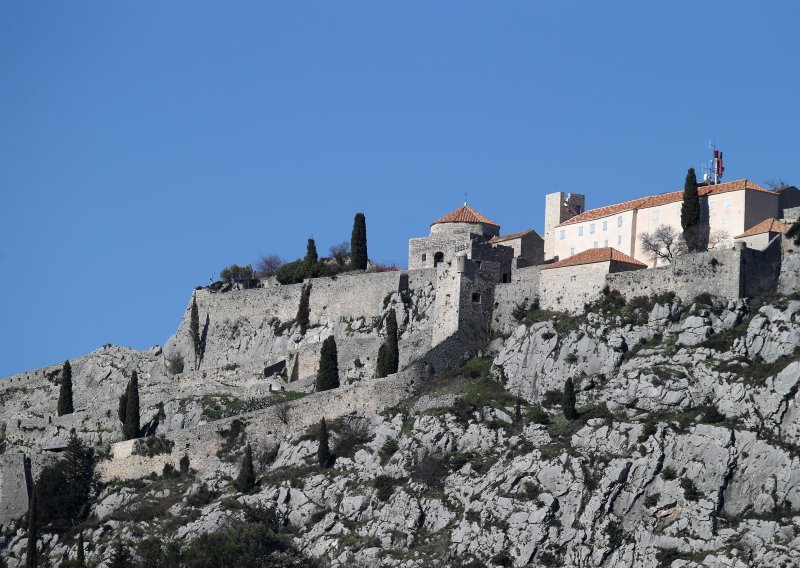 Klis uređuje ljetnu pozornicu na tvrđavi