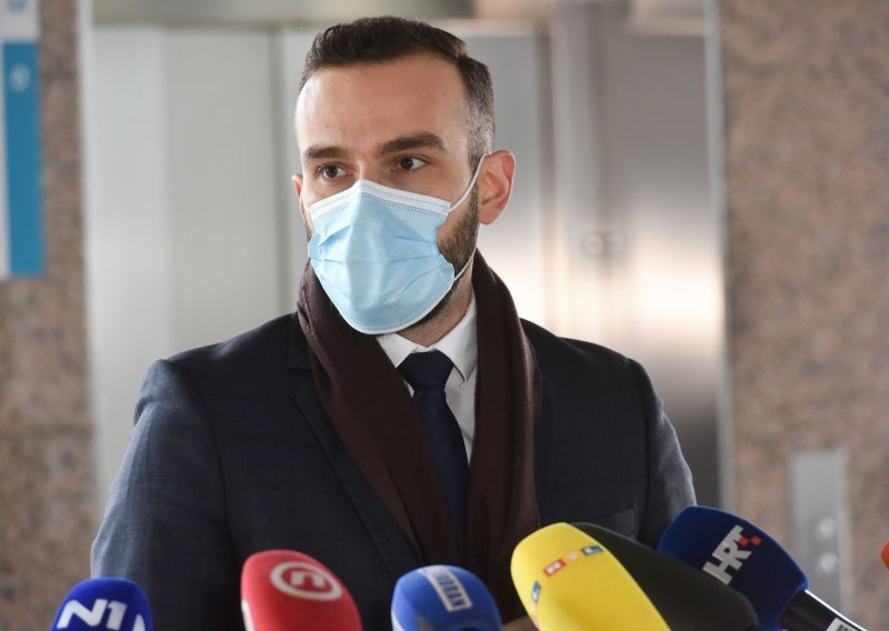 Aladrović: Prosvjed nije potreban, zdravlje mora biti na prvom mjestu. Treba li nam uvođenje policijskog sata?