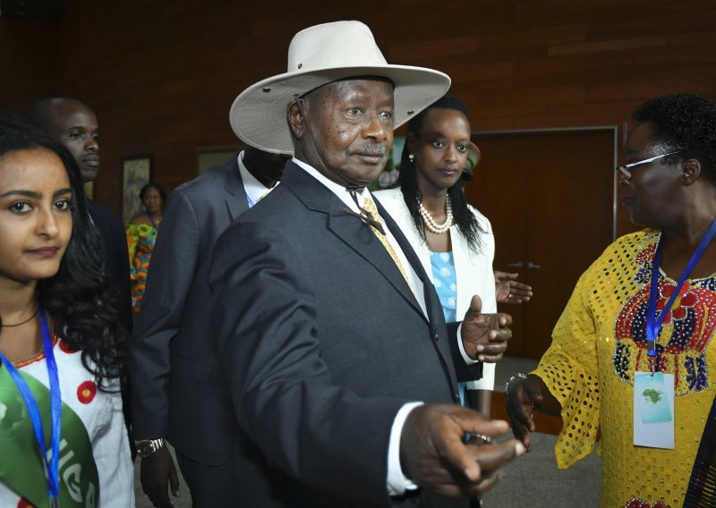 [VIDEO/FOTO] Na čelu Ugande već je 35 godina: Upoznajte jednog od najdugovječnijih afričkih autokrata koji je pokušao zabraniti oralni seks