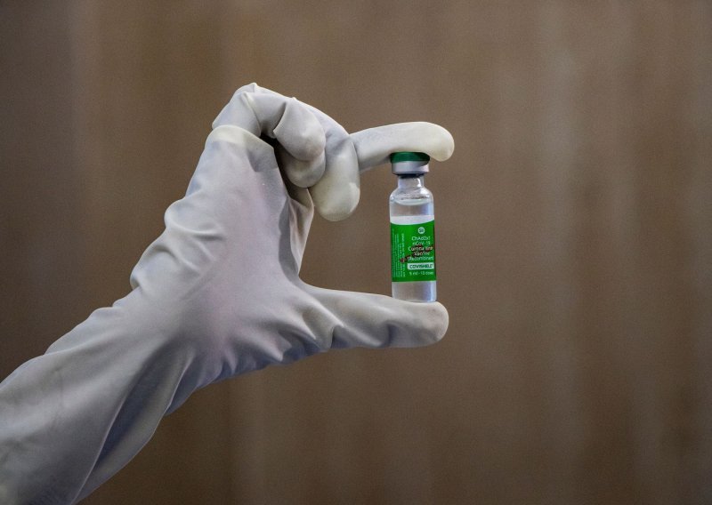 Velika Britanija nastavlja koristiti cjepivo AstraZenece