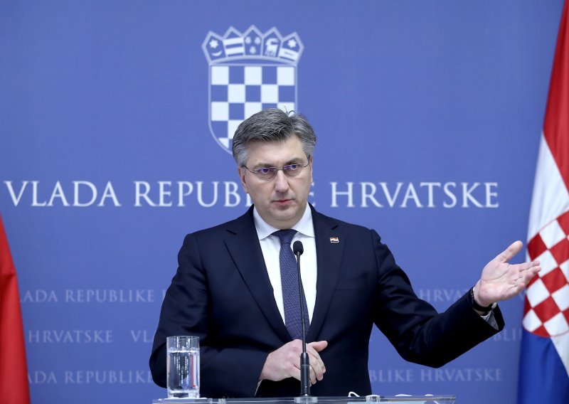 [VIDEO/FOTO] Plenković o Tušeku: Gruba politička pogreška! Nezamislivo mi je da se tako nešto događa, ali nisam siguran da ima temelja za odgovornost