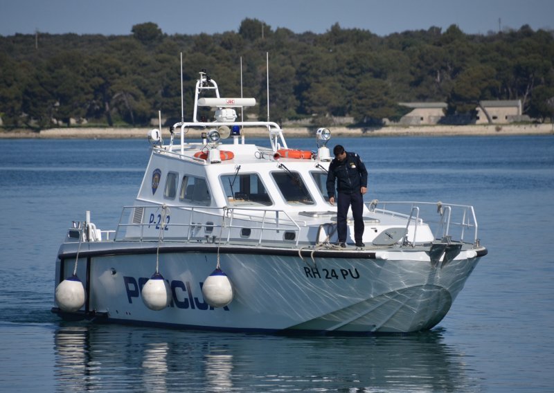 U moru kod Pule pronađeno tijelo 45-godišnjeg muškarca