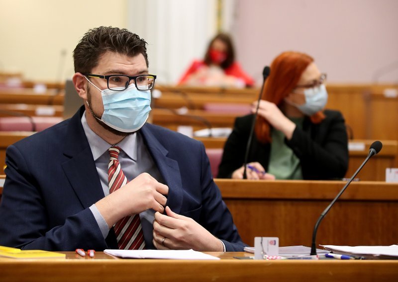 [FOTO] Grbin: Za neizglasavanje zakona o obnovi odgovorni su HDZ, Plenković i Jandroković