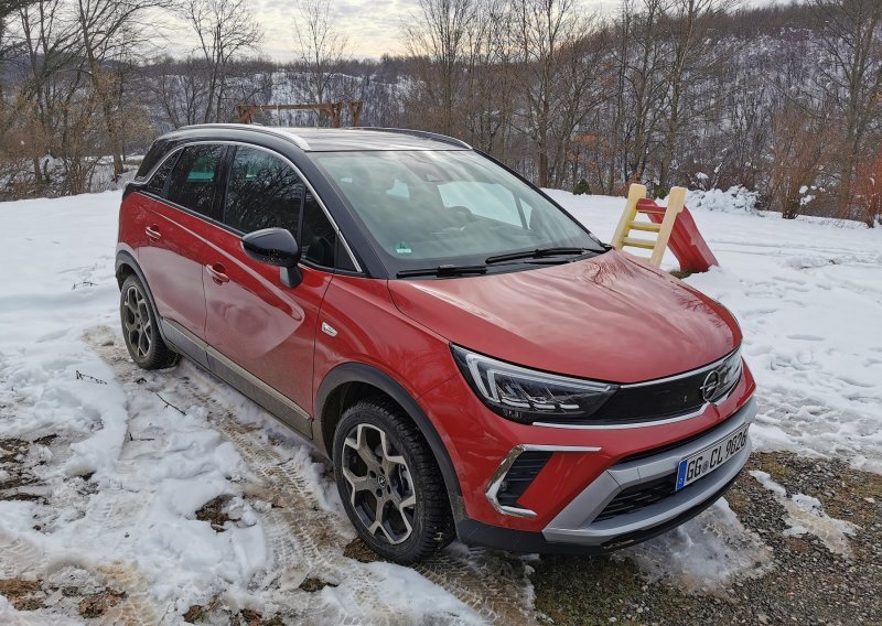 [FOTO/VIDEO] Osvježeni Opel Crossland stigao i kod nas: Ugodno iznenađenje u B-segmentu subkompaktnih crossovera