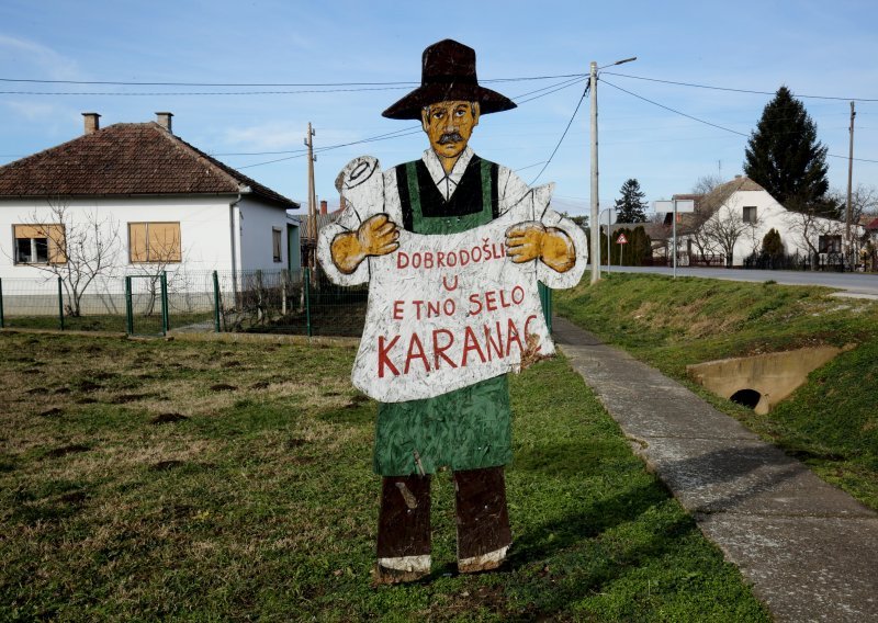 [FOTO] Prošetali smo baranjskim selom za kojim su poludjeli Amerikanci: 'Ove godine, ako se nešto i pokrene, neće sigurno prije lipnja ili srpnja. No spasilo bi nas i pola godine'