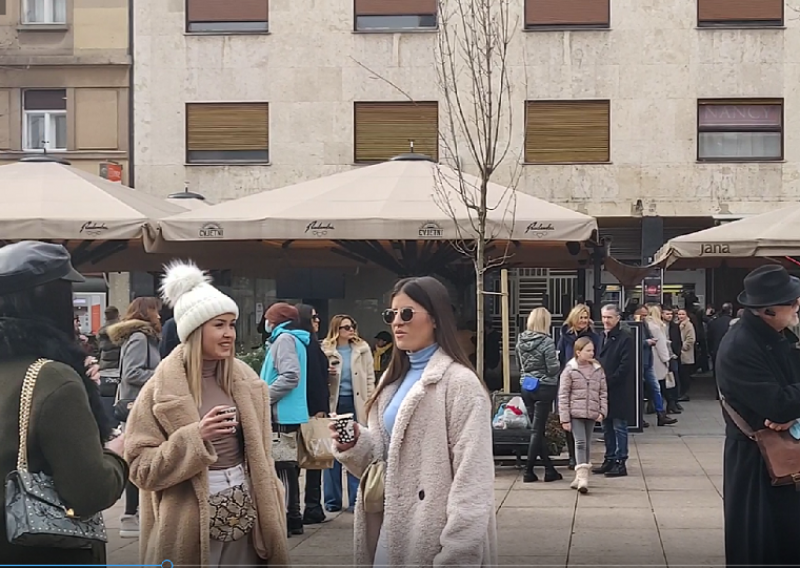 [VIDEO] Pogledajte subotnju gužvu na zagrebačkoj špici: Ispijaju se kavice i pokazuju modne kombinacije