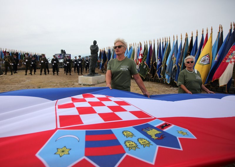 Logoraši traže reakciju institucija zbog teologa iz Srbije