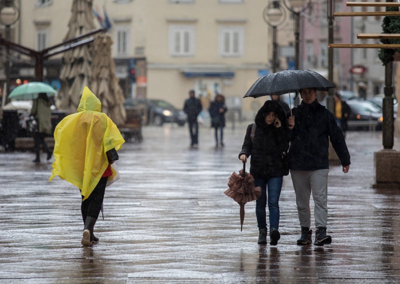 Kiša, susnježica, snijeg i sve deblji snježni pokrivač