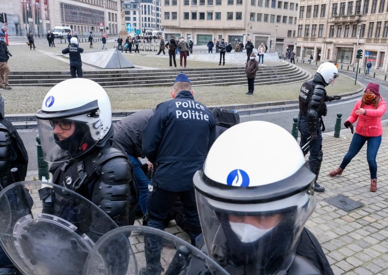 U Bruxellesu preventivno uhićeno gotovo 200 ljudi da bi se izbjegli prosvjedi zbog anti-covid mjera