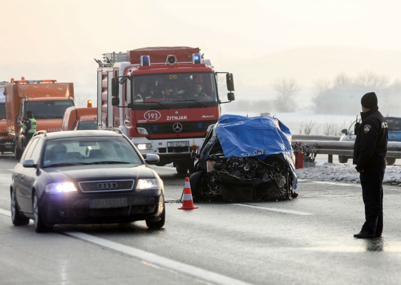 [VIDEO/FOTO] U naletu automobila na ralicu HAC-a jedna osoba poginula