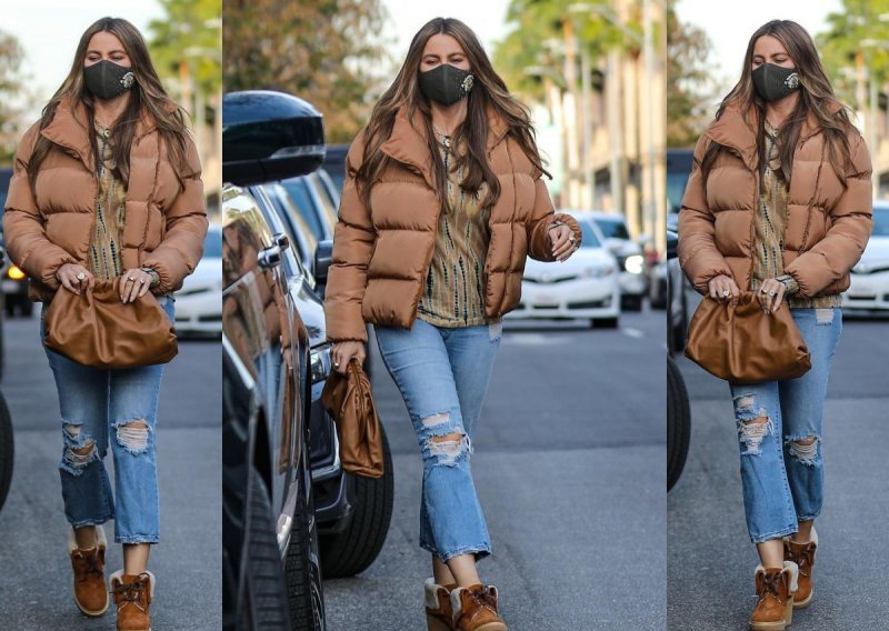 Napokon modno briljira: Sofia Vergara prošetala u najpoželjnijoj jakni sezone i s torbicom za kojom svi žude