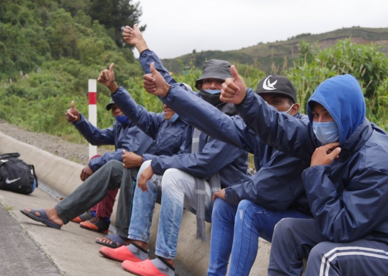 SAD počinje puštati migrante koje je Trump protjerao u Meksiko