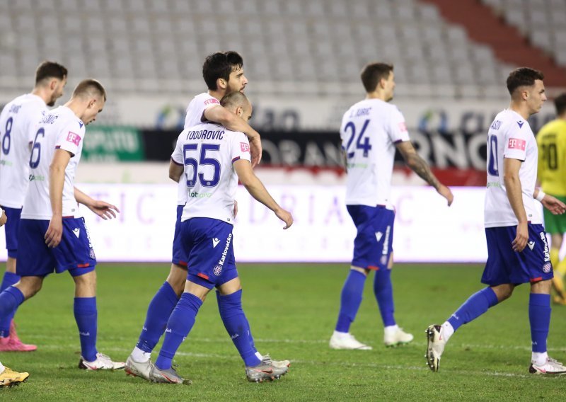 [VIDEO/FOTO] Hajduk jedva došao do pobjede nad Istrom 1961, Umut se promašenim penalom priključio Caktašu