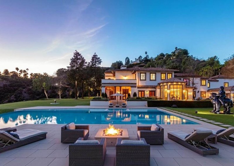 Sylvester Stallone prodaje luksuzni dom u Kaliforniji, koji nudi sjajan pogled čak i iz garaže