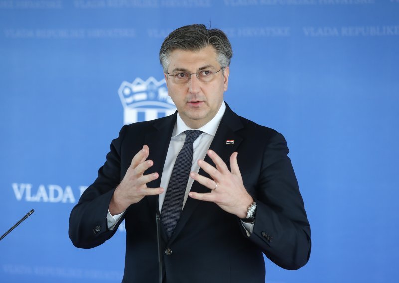 Plenković: Coffee-to-go nije samo kava, ugostitelji će moći prodavati i druga pića. Ako se od 1. ožujka bude moglo raditi, radit će se