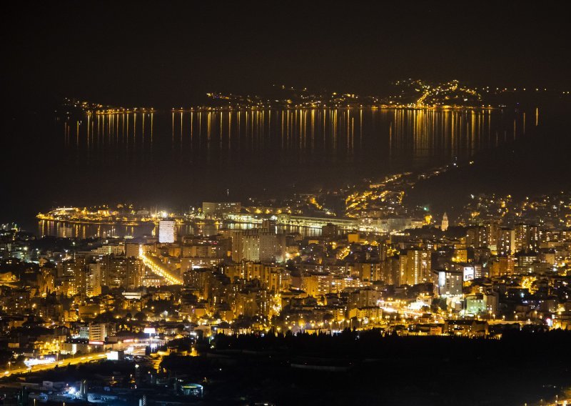 Split mijenja 15 tisuća svjetiljki