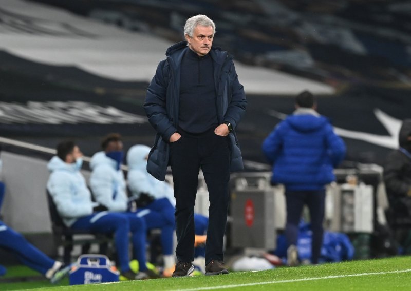 [FOTO] Frustrirani i bahati Jose Mourinho, nakon još jednog poraza Tottenhama iskalio se na novinarki