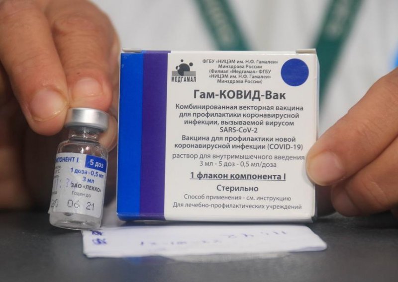 Vučić najavio pokretanje proizvodnje cjepiva Sputnjik V u Srbiji