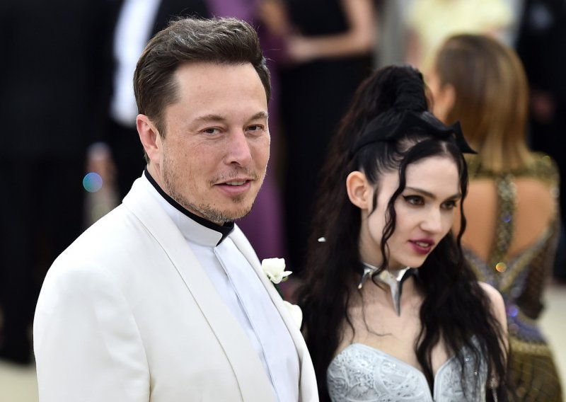 Elon Musk objavio novu fotografiju sina: X AE A-Xii doista je neodoljiv, unatoč imenu kojeg ne znamo izgovoriti